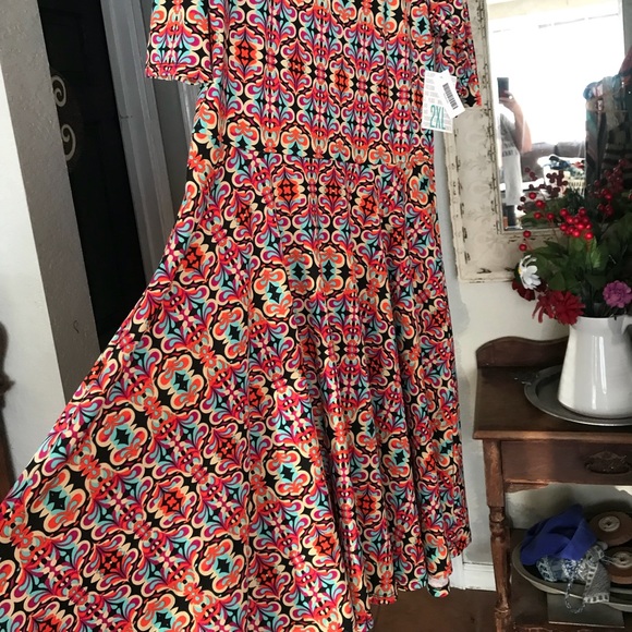 LuLaRoe Dresses & Skirts - LulaRoe Nicole Dress